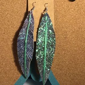 Sequins sold back feather earrings multi